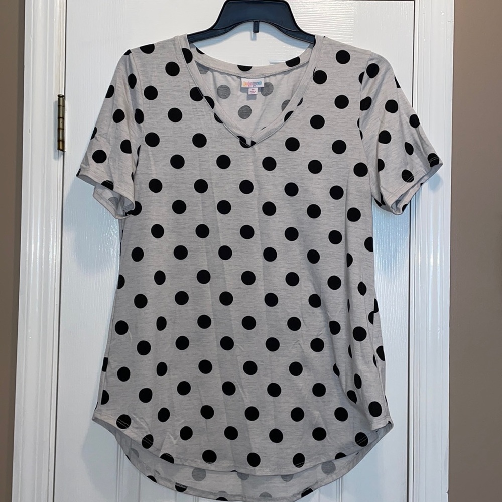 2/$22 LuLaRoe Short Sleeve V-Neck Top/ Shirt Size Medium.